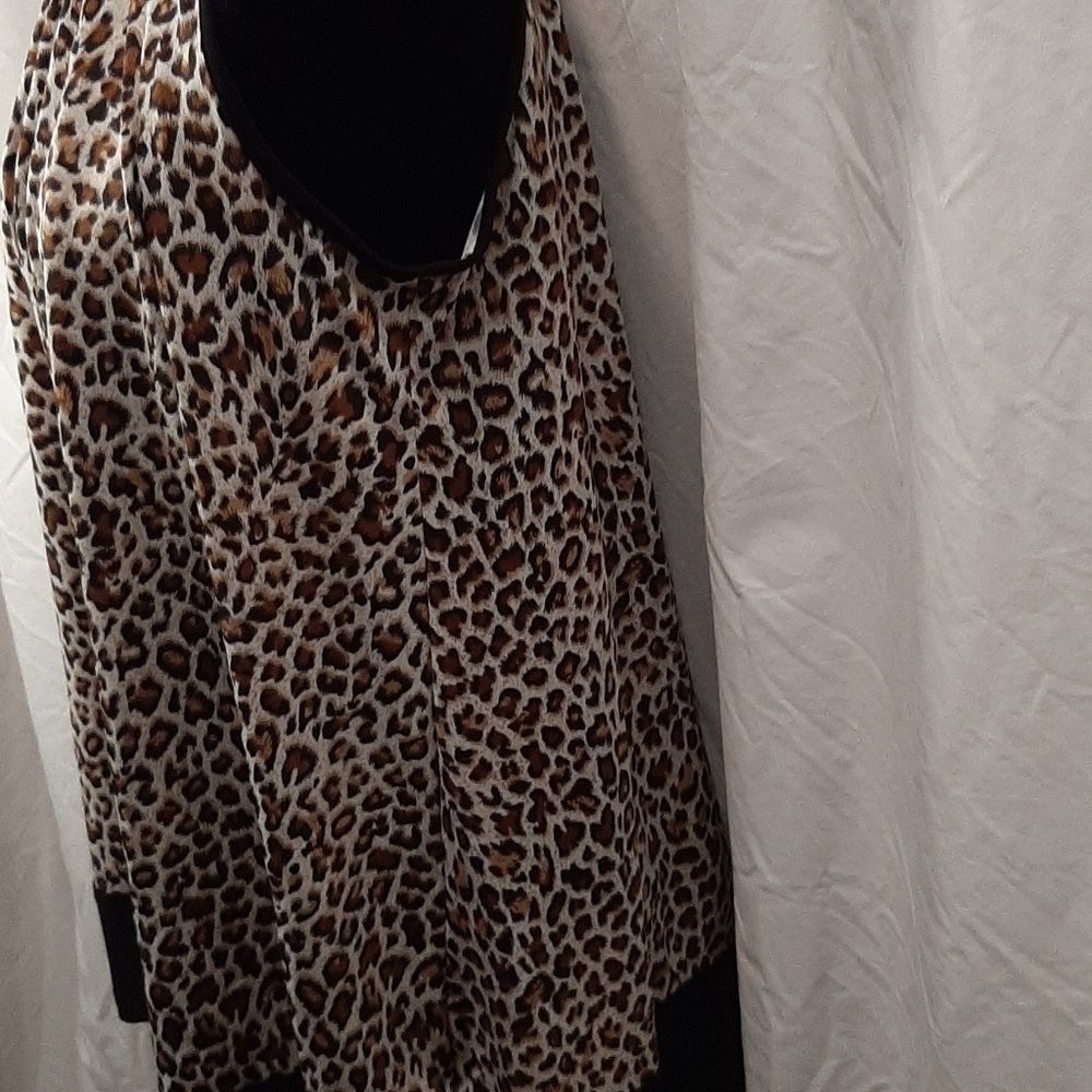 Top - Picture 2 of 4